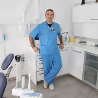 Стоматолог Ксантонидис Константин в Афинах